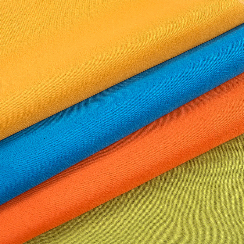 TMIE-08-5-1 115CM প্রস্থ হালকা ওজন 65GSM কাস্টমাইজড রঙ এবং 100+ রঙের রঙ্গিন আস্তরণের পলিয়েস্টার পপলিন ফ্যাব্রিক